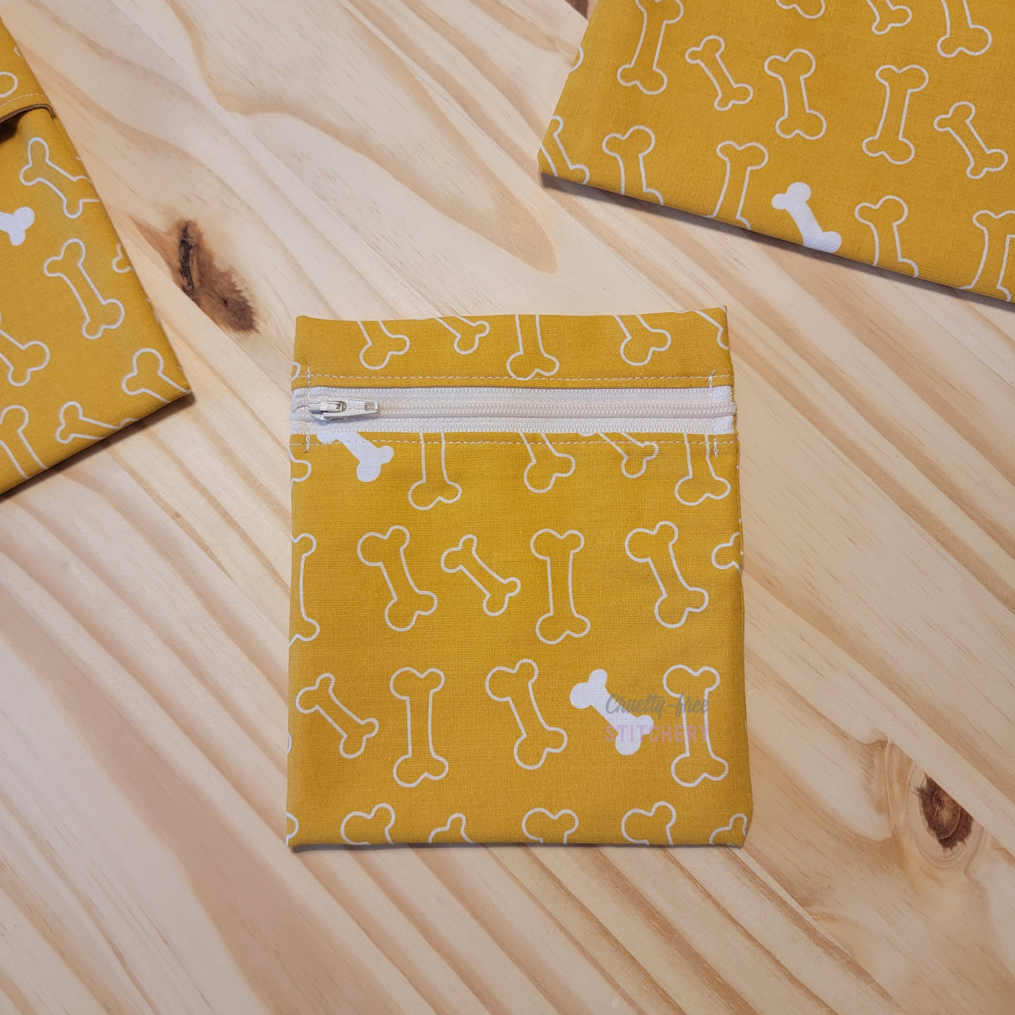 The small zipper snack bag.