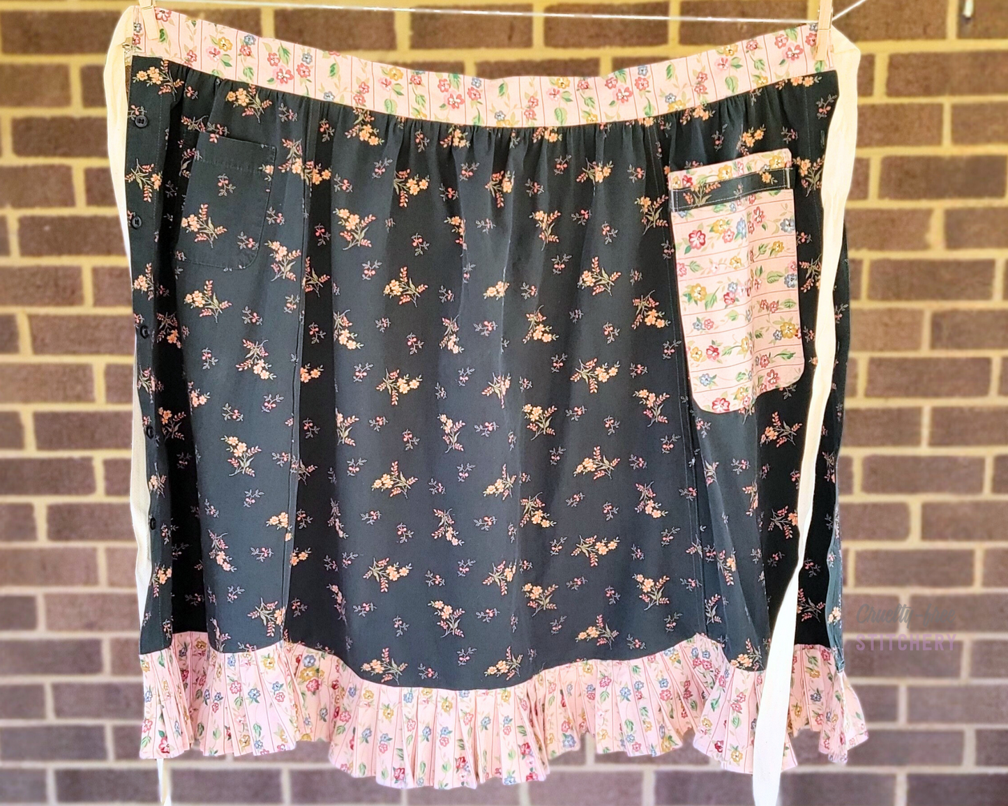 Kelly Green with Pink Floral Ruffle Half Apron (M-XL)