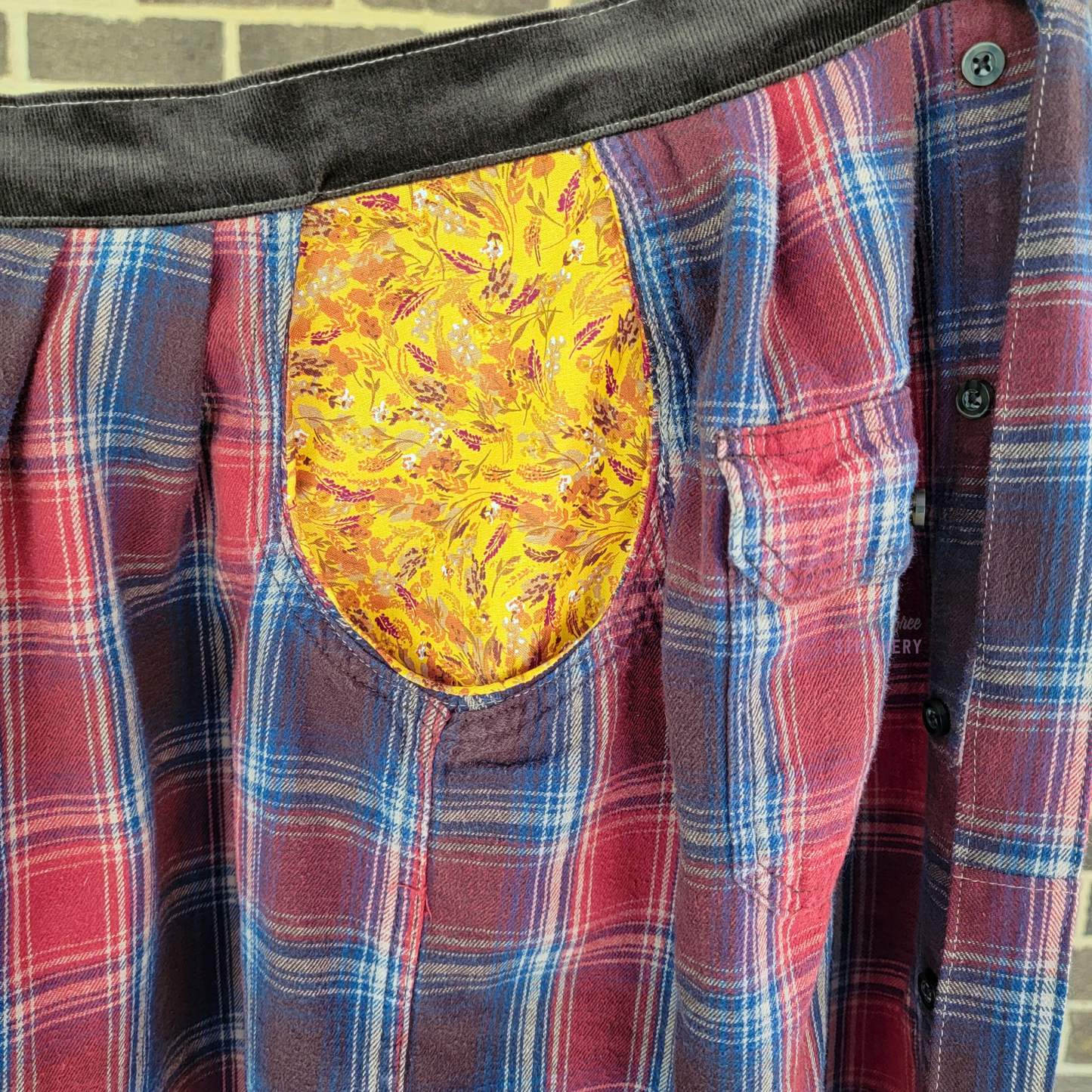 Country Plaid Pit Pocket Half Apron (L-2X)