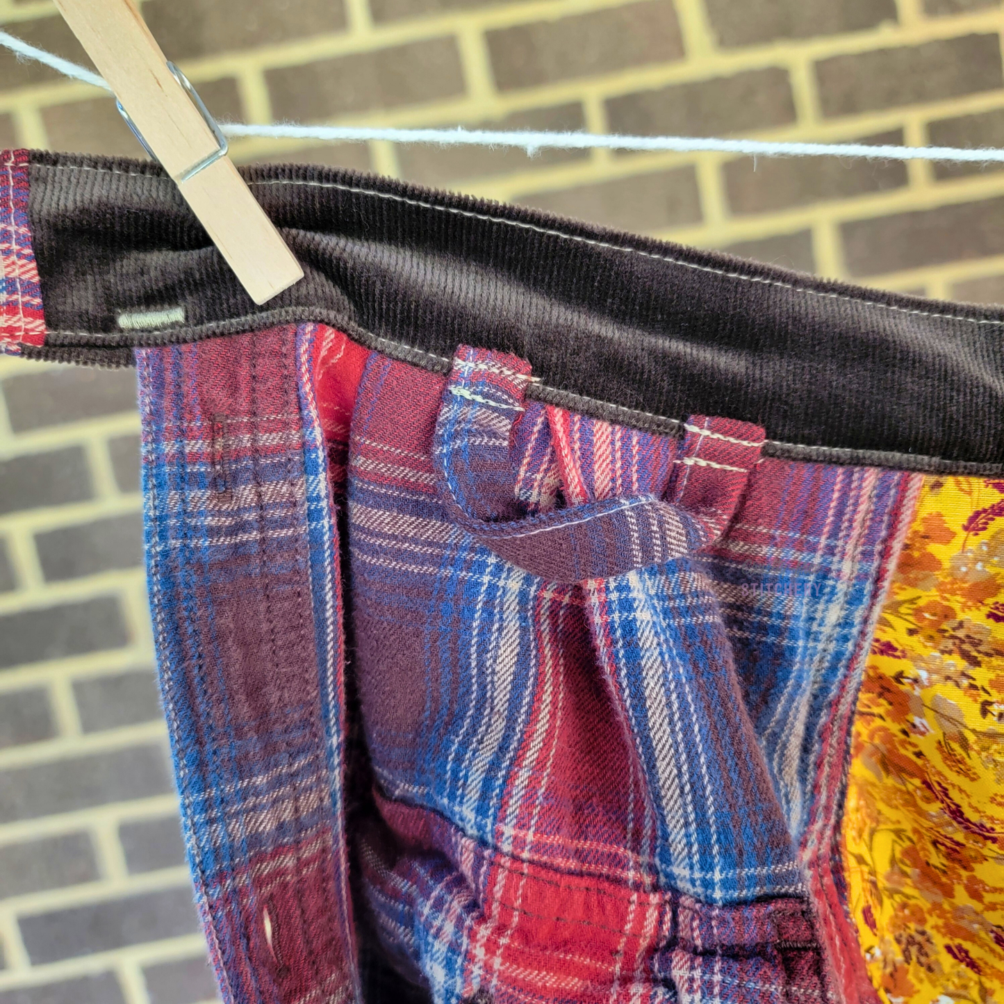 Country Plaid Pit Pocket Half Apron (L-2X)