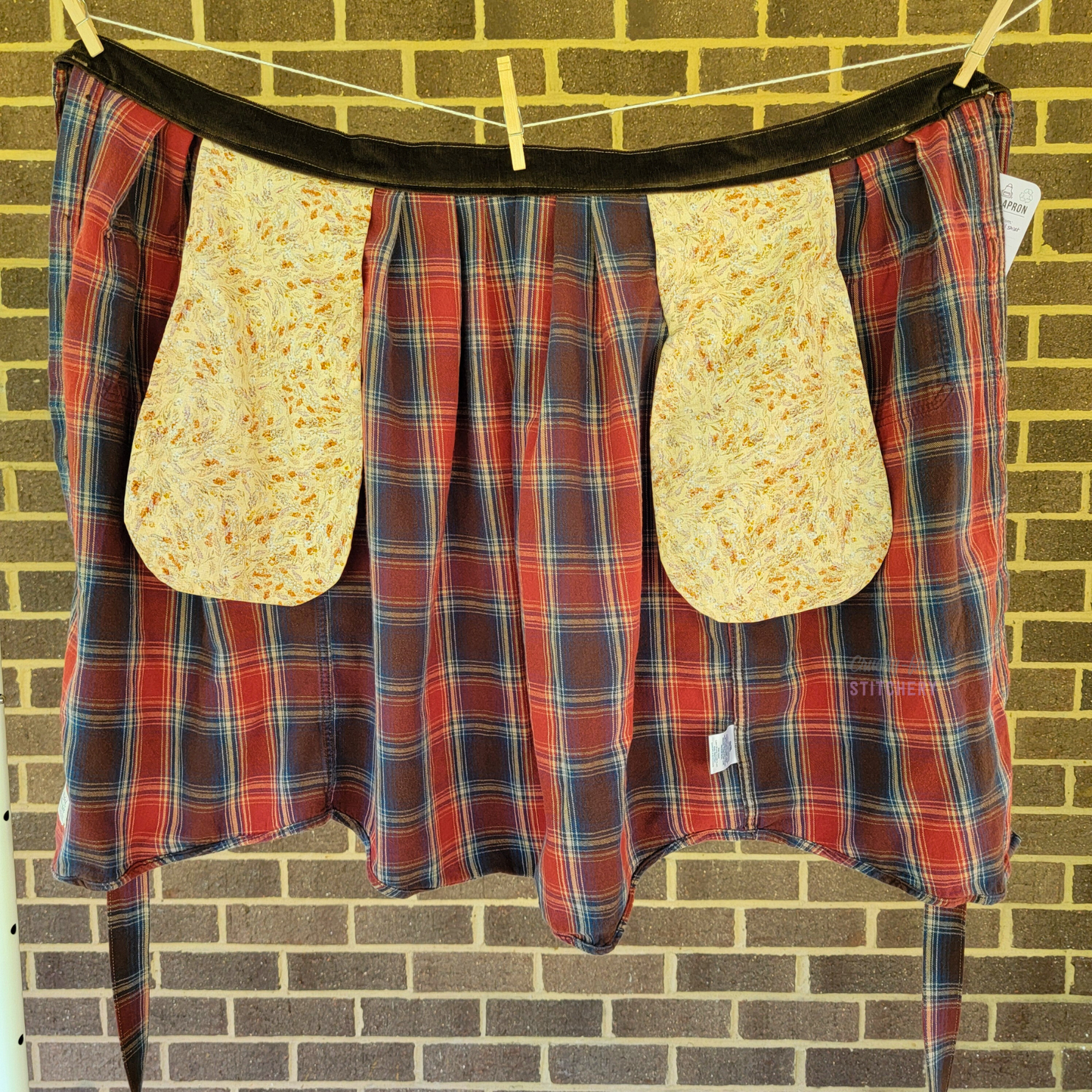 Country Plaid Pit Pocket Half Apron (L-2X)