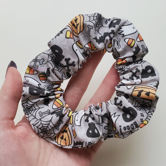Halloween doodle scrunchie in my hand.