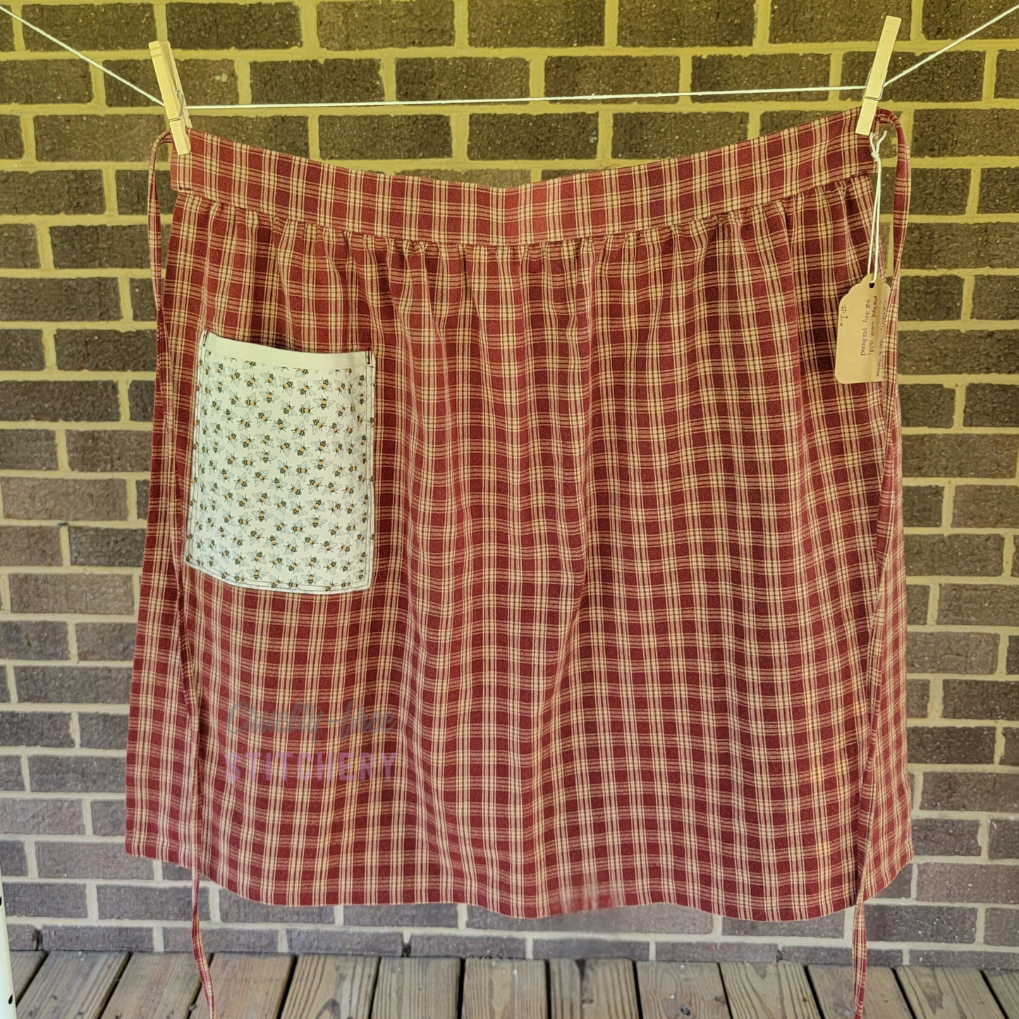 Half Apron - Red Plaid with Bee Pocket