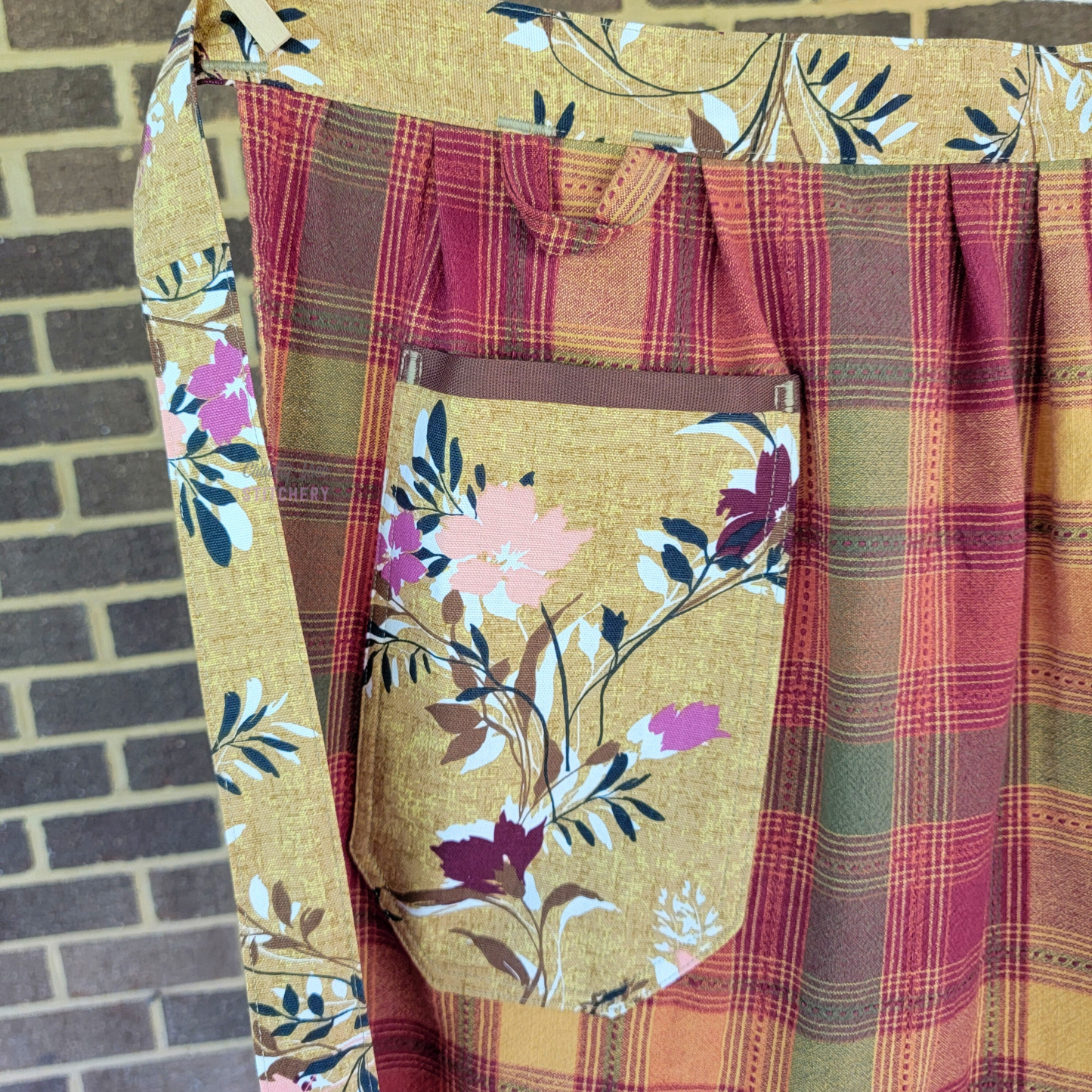 Autumn Plaid Yellow Ties Half Apron (M-XL)