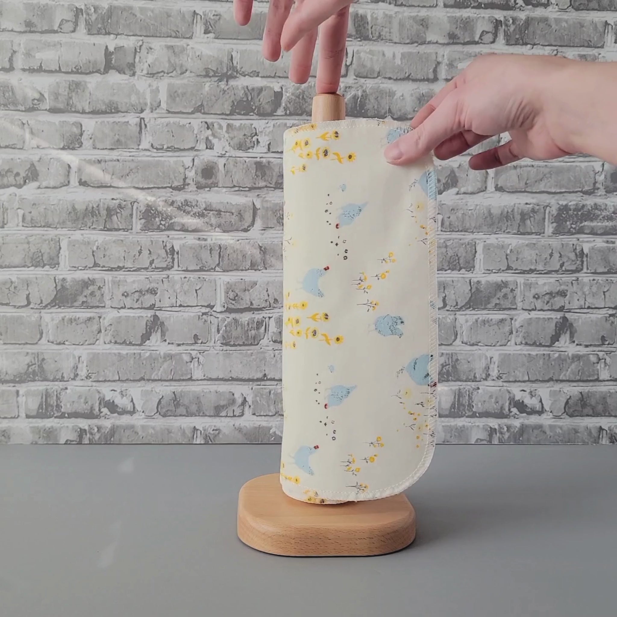 Unrolling a Hens and Sunflowers NonPaper Towel